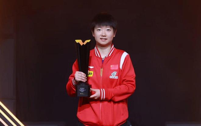 意甲三分制时代，斯帕莱蒂是第二位率队参加过三大德比的主帅